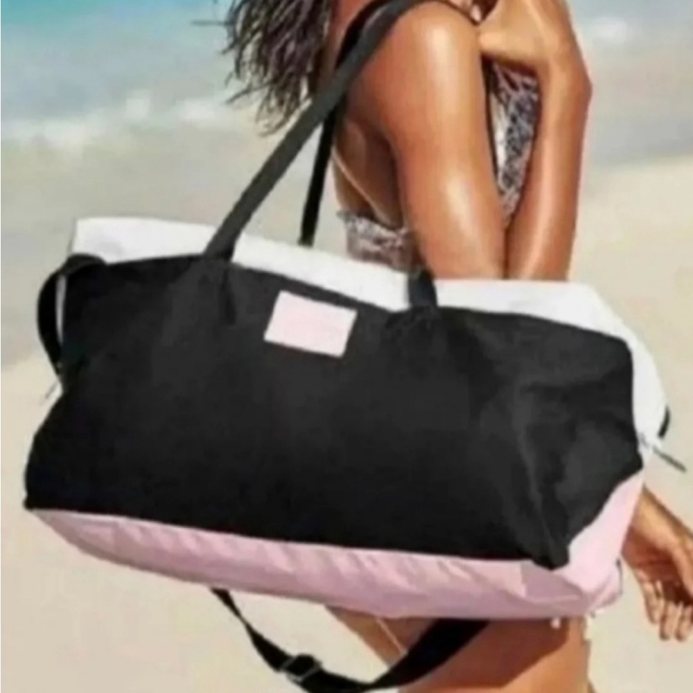 ✨SALE✨NWT Victoria’s Secret bag